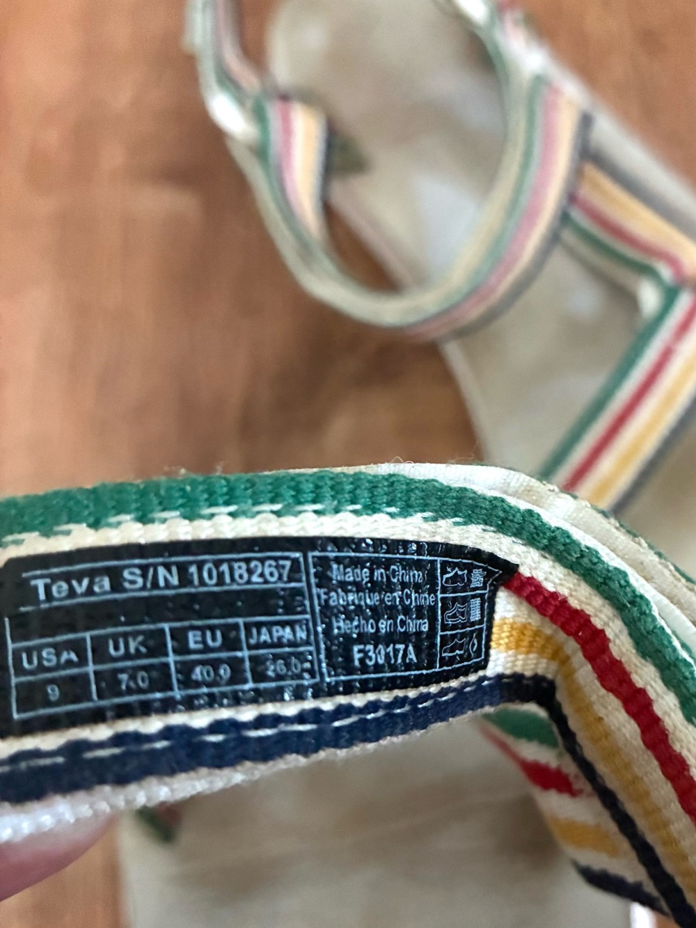 Hudson's Bay HBC Women Multi-Stripe Teva Original Universal Sandal Women’s 9 - Picture 7 of 8